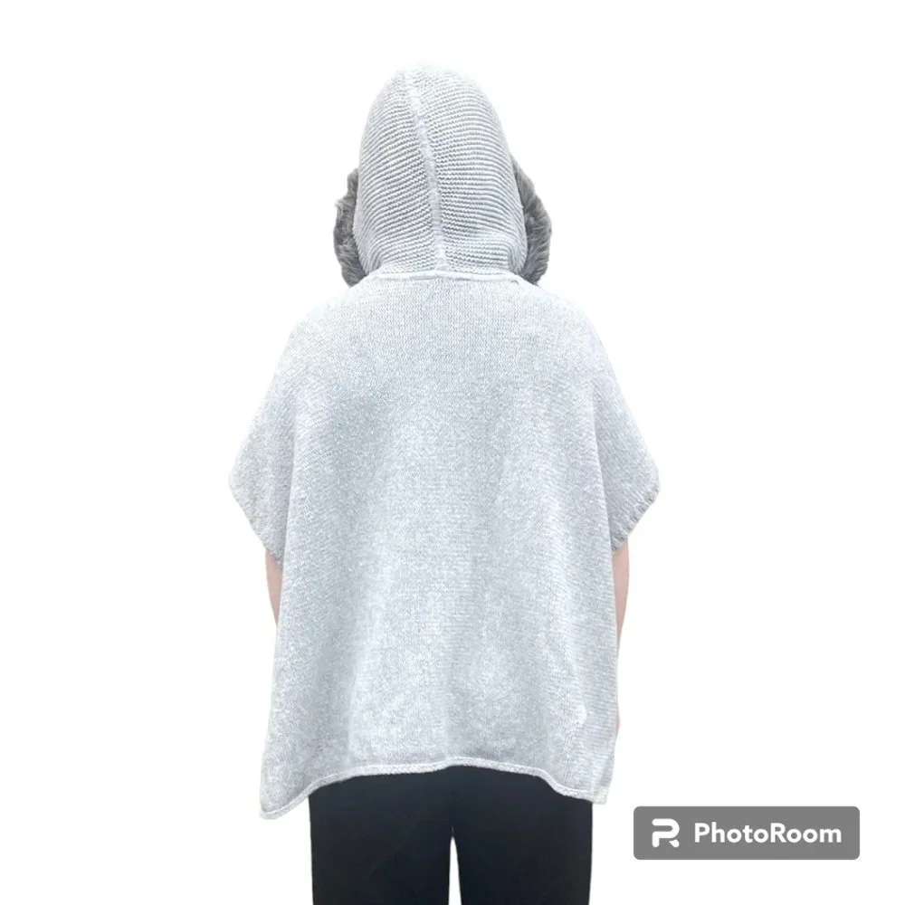 Gap Kids Sweater Poncho in gray with Faux‎ Fur lined hood sz XL